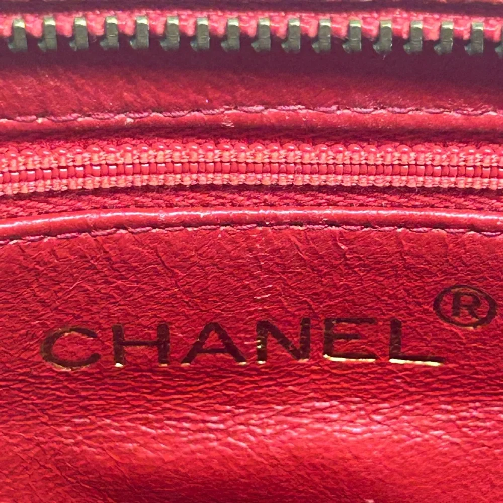 CHANEL Vintage Red Lizard Skin Hexagon Gold Chain Shoulder Bag